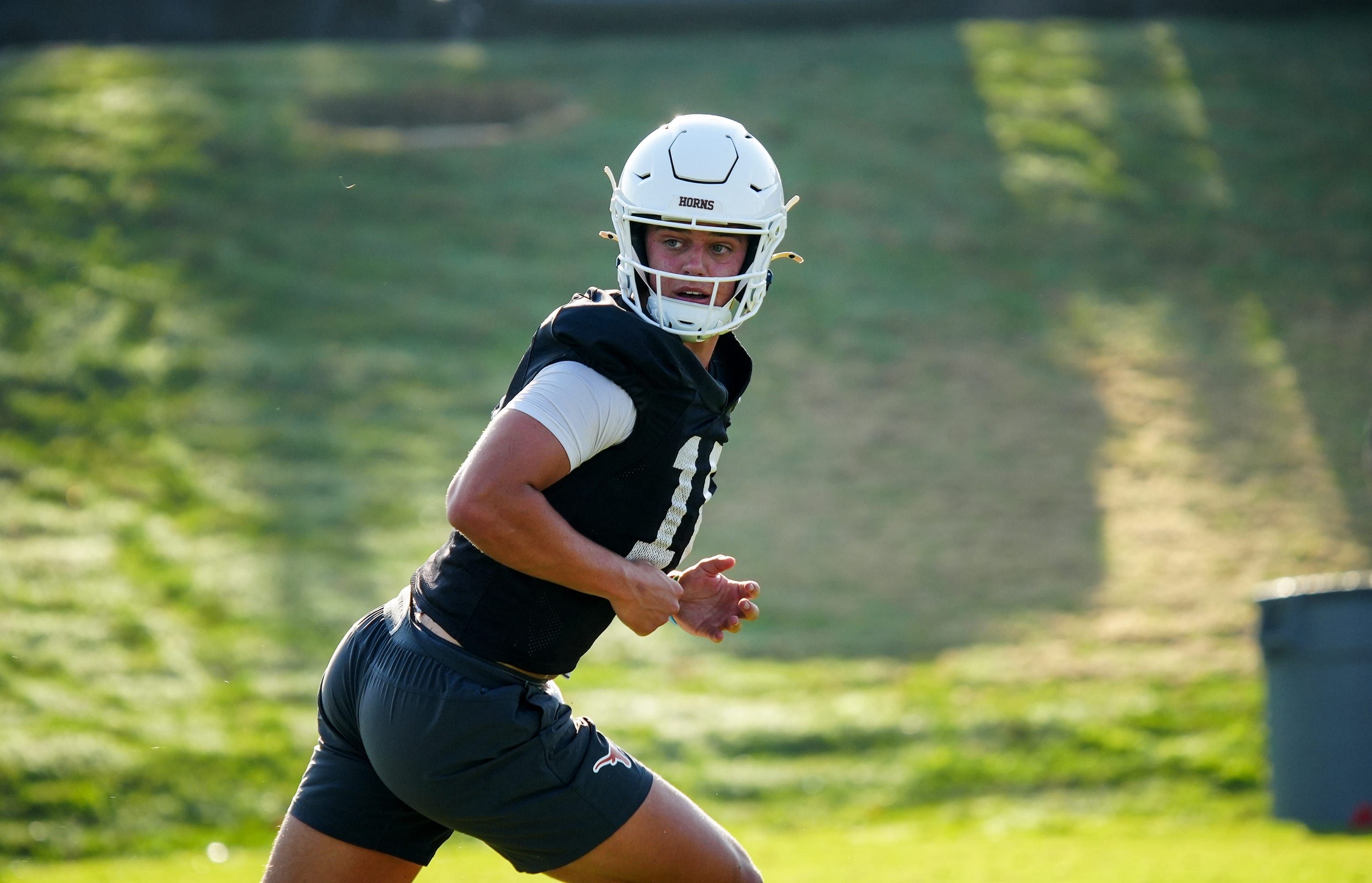 Texas QB Arch Manning - Source: Imagn